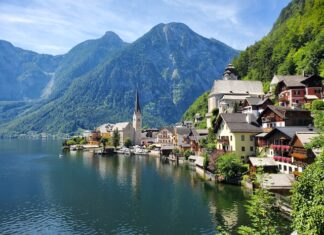 Innsbruck & Austrian Ski Resorts: Complete Winter Sports Guide Hallstatt